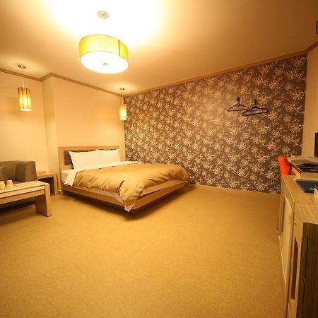 Chuncheon Myeongdong Hotel Dış mekan fotoğraf