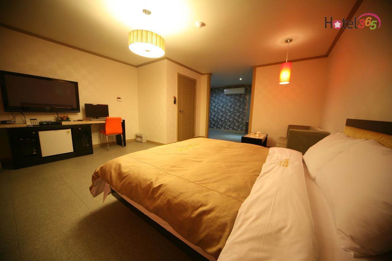 Chuncheon Myeongdong Hotel Dış mekan fotoğraf