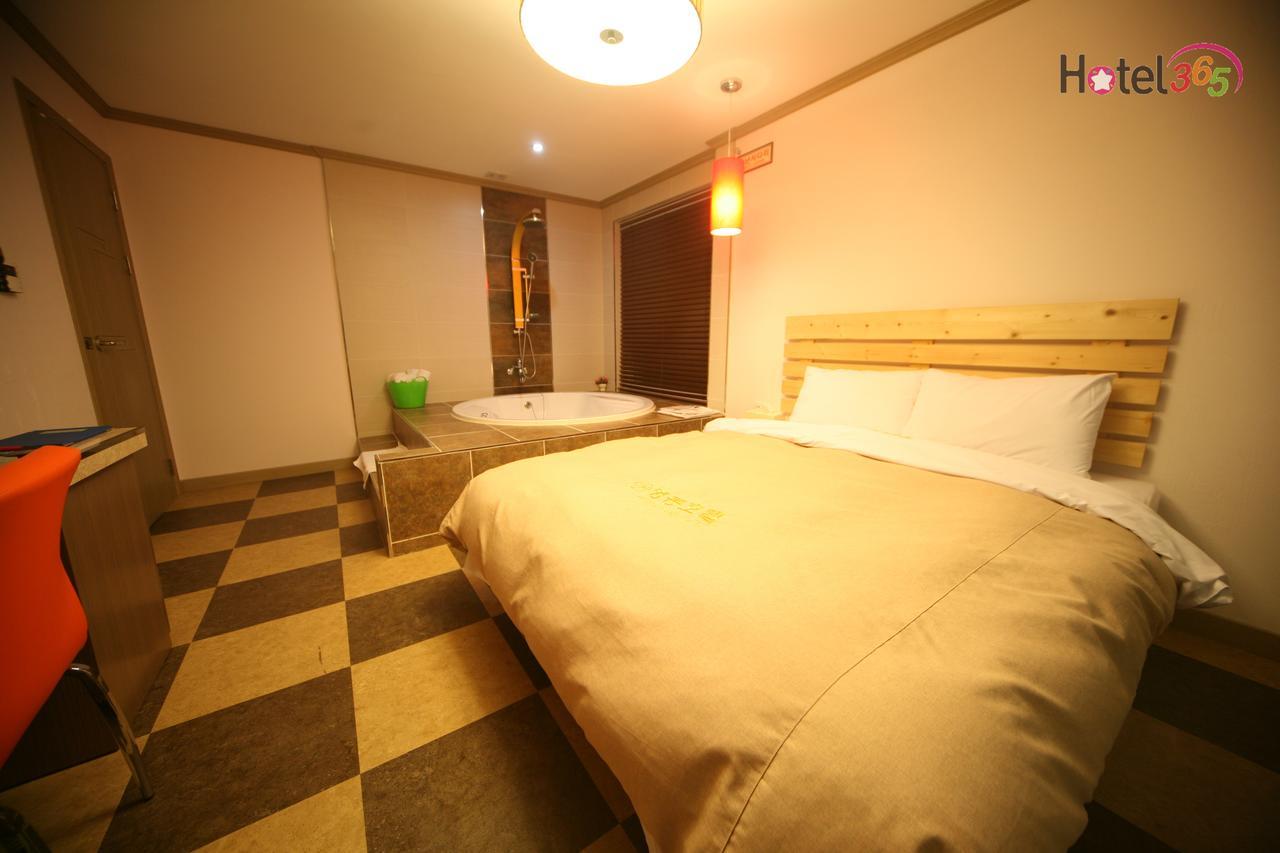Chuncheon Myeongdong Hotel Dış mekan fotoğraf