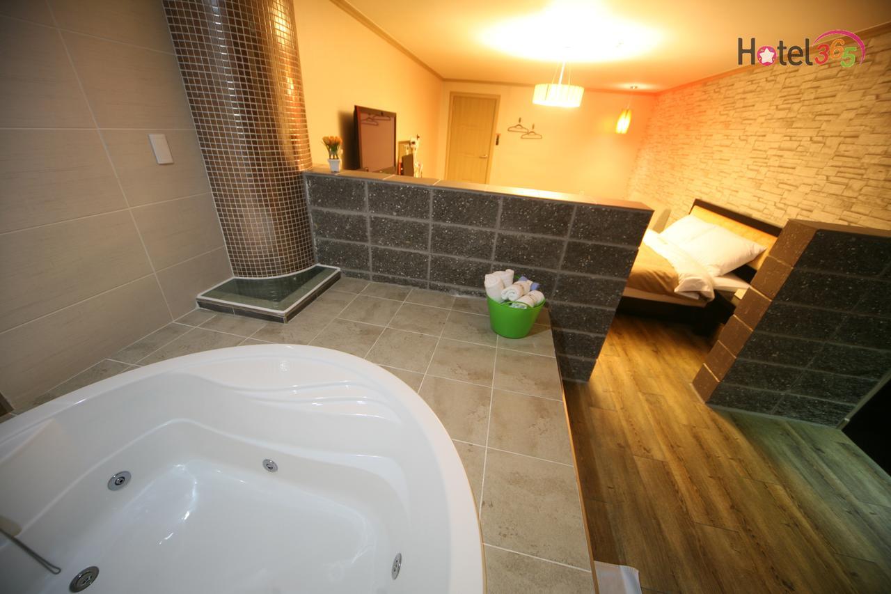 Chuncheon Myeongdong Hotel Dış mekan fotoğraf