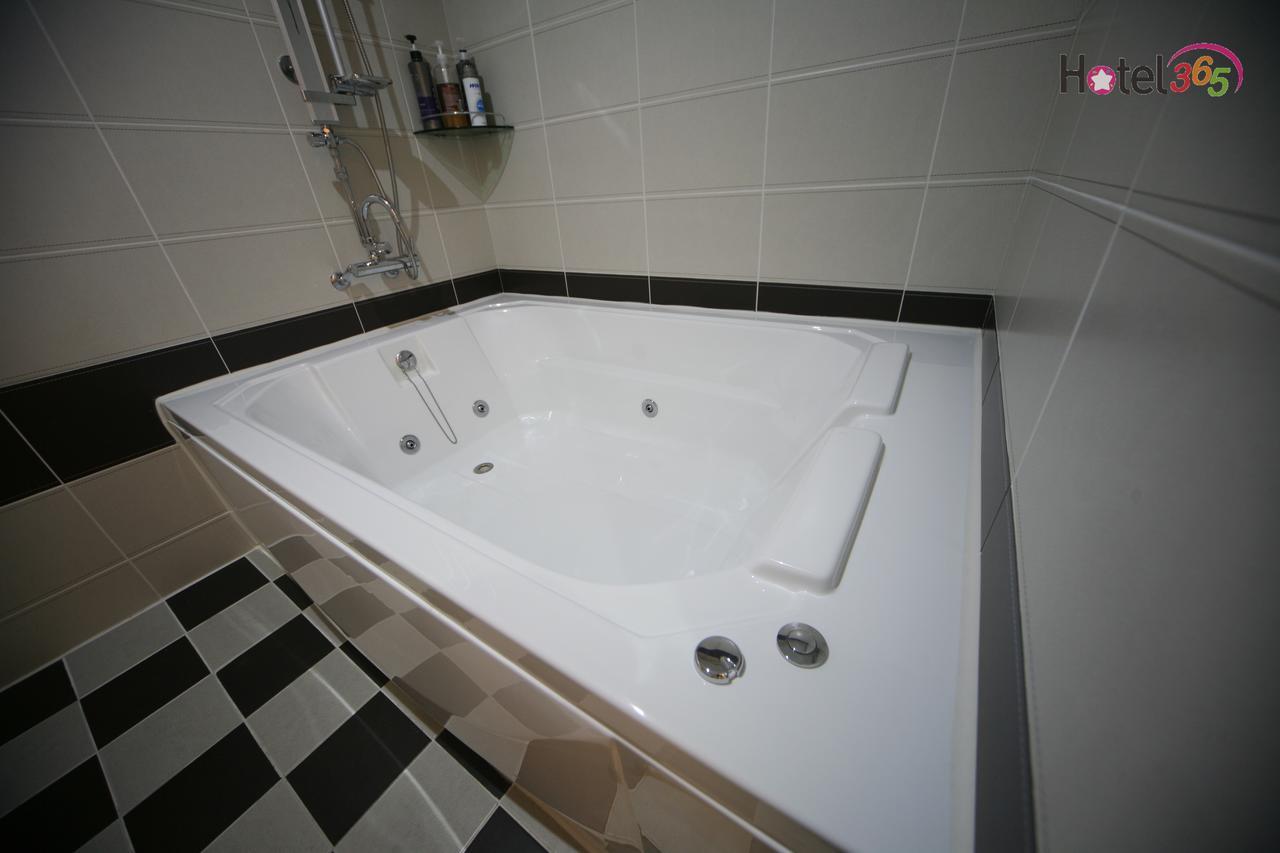 Chuncheon Myeongdong Hotel Dış mekan fotoğraf