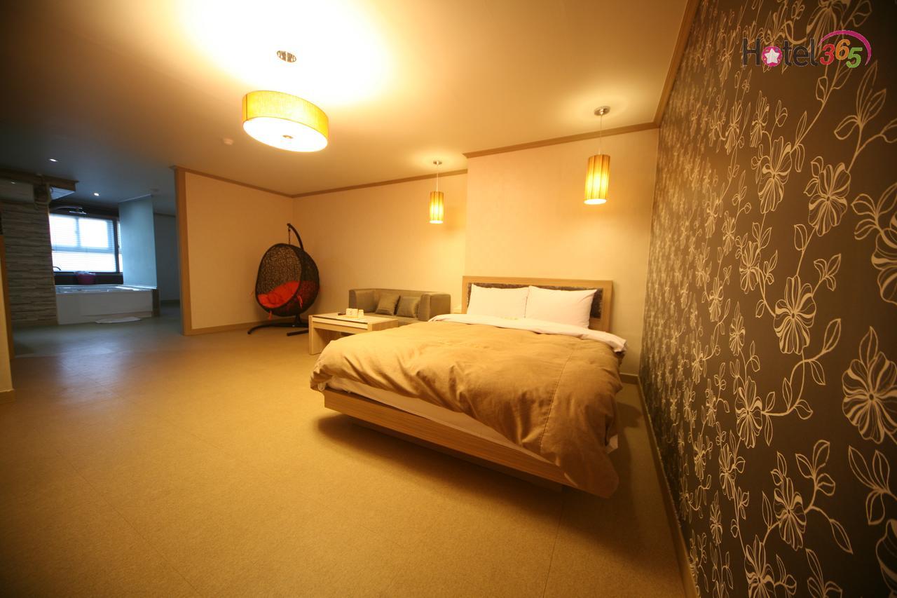 Chuncheon Myeongdong Hotel Dış mekan fotoğraf