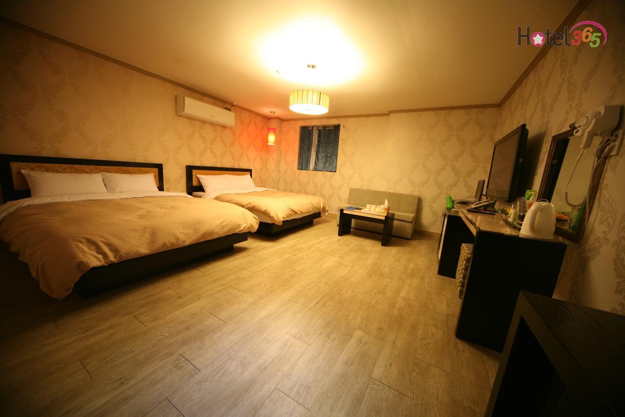 Chuncheon Myeongdong Hotel Dış mekan fotoğraf