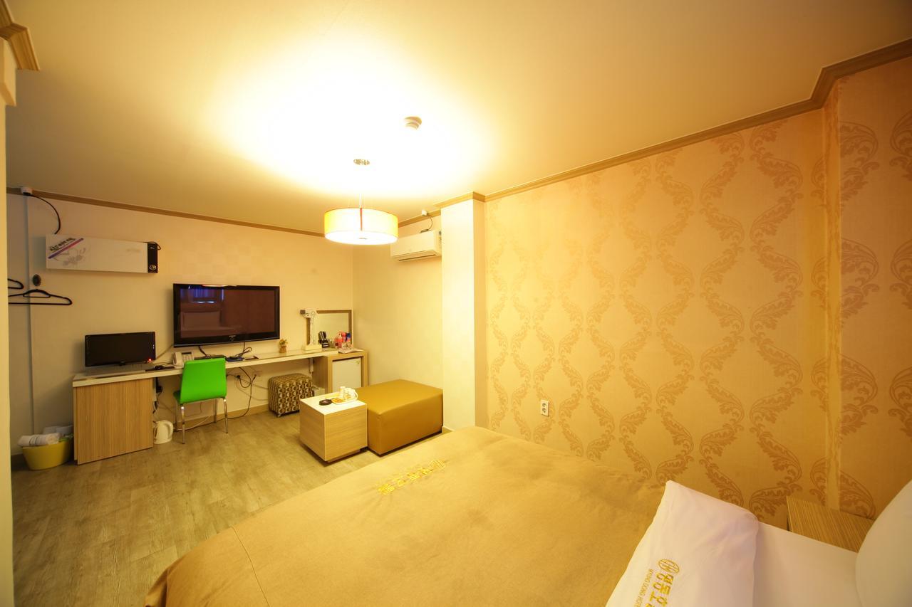 Chuncheon Myeongdong Hotel Dış mekan fotoğraf