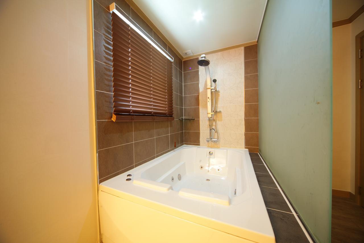 Chuncheon Myeongdong Hotel Dış mekan fotoğraf